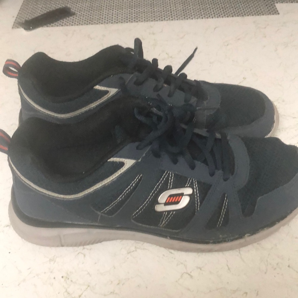 Skechers Men’s 9.5 Shoes